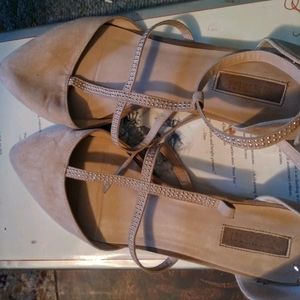 Champagne Forever 21 pointed slides gold accents